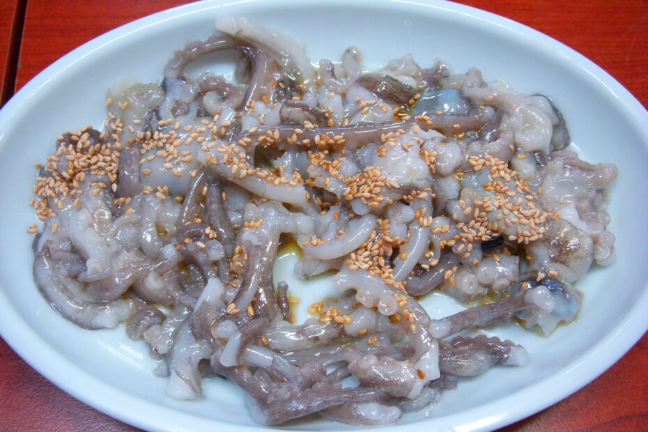 5 Surprisingly Unusual Customs in Asia You Should Know Before Visiting 5 Surprisingly Unusual Customs in Asia You Should Know Before Visiting